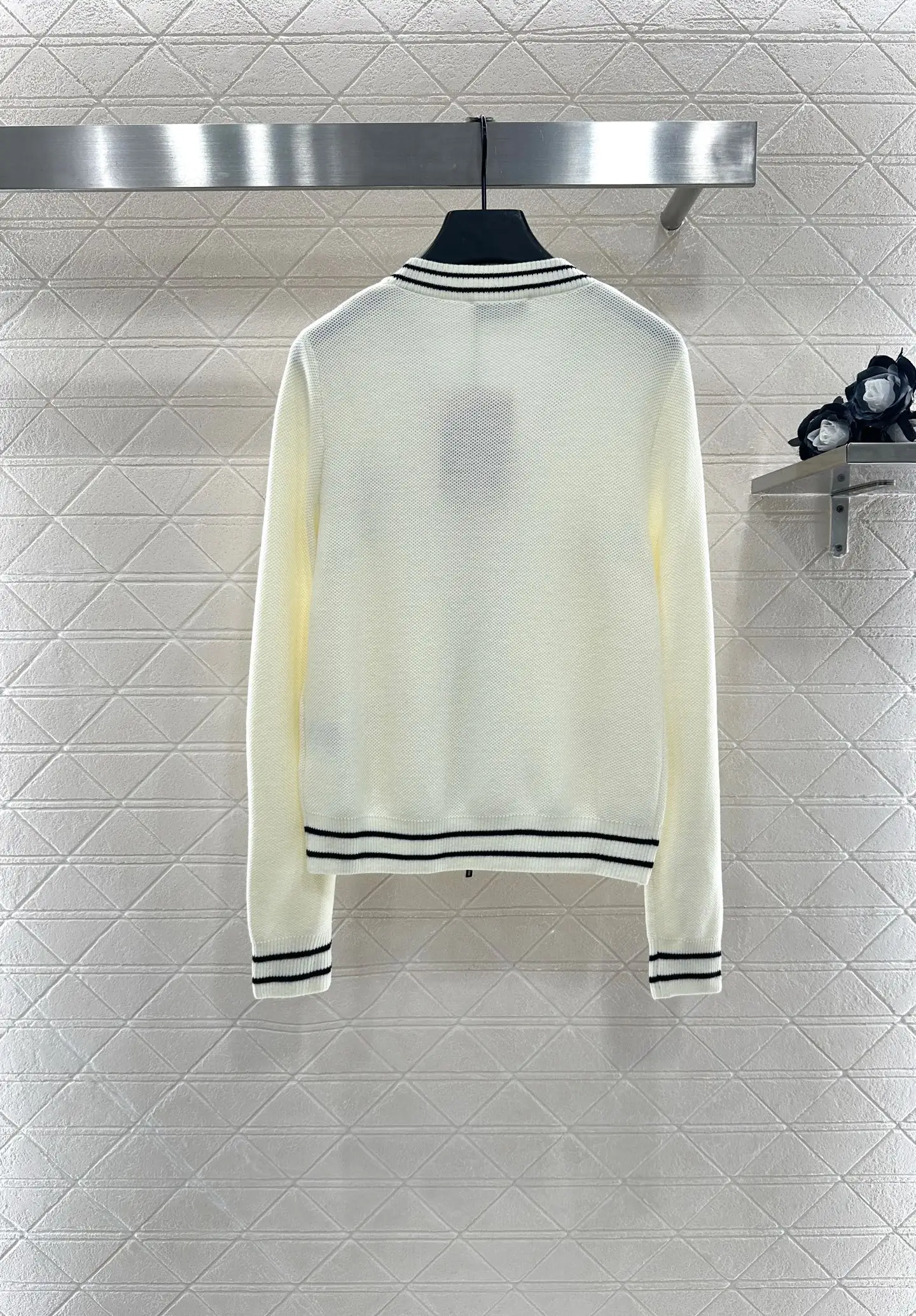 

2025 New sweater coat jacket wool long-sleeved striped zippers Cardigan embroidery Versatile Figure-hugging winter autumn