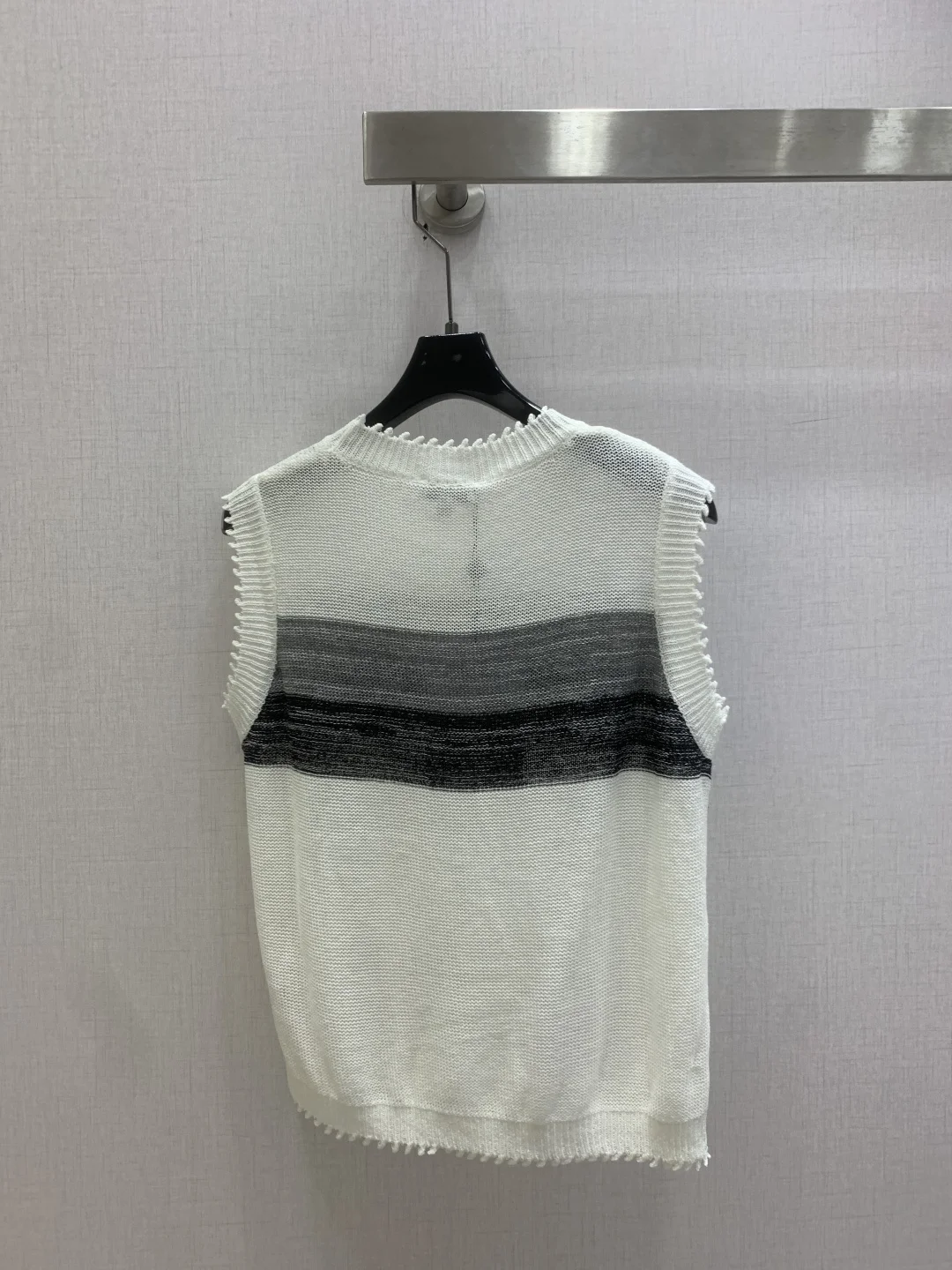 

2026 New Fashion Spring Vintage Color Block LoosOff-the-Shoulder Short-Sleeve Knit Top Sweater for Women