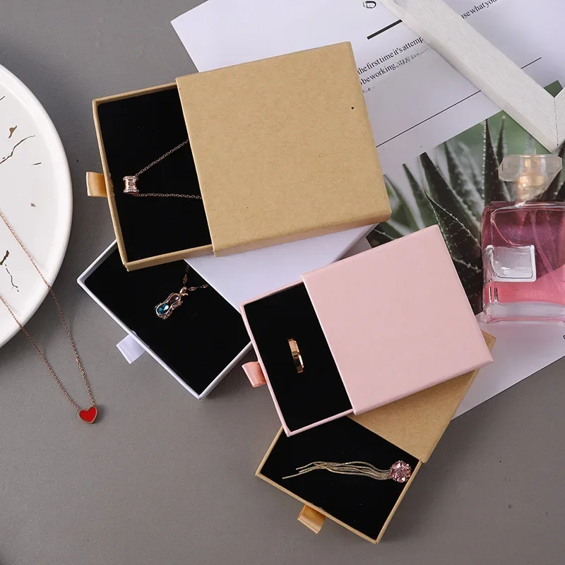 5 szt. Pudełko z papieru kraft 9x9x1,7 cm na biżuterię podróżną, kartki okolicznościowe, naszyjniki, bransoletki, kolczyki, organizer na prezenty — zdjęcie 2