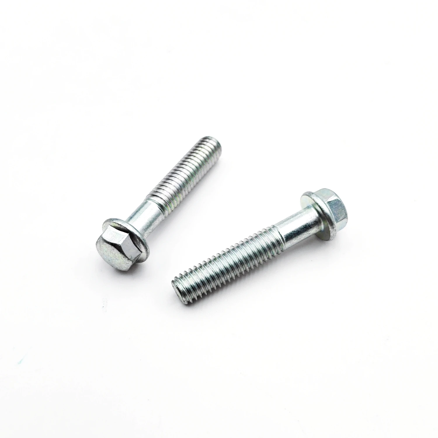 

2PCS Bolt M6×30 for CFMoto Cruz Jetmax V3 V5 250 500 X5 CF188 600 X6 U6 Z6 625 CF196 650NK 650TR 800 800EX 0010-060012-0030