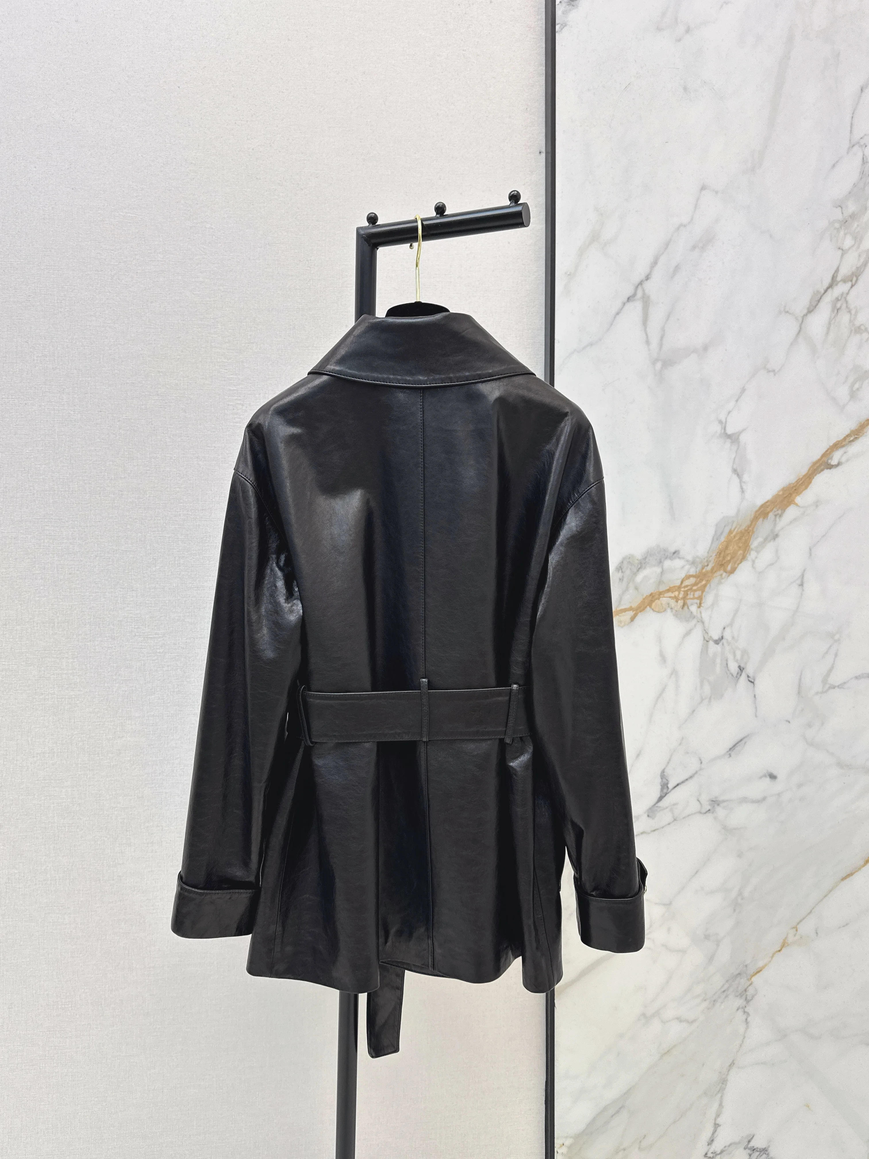 

Высококачественная женская модная куртка из натуральной кожи с пуговицами и поясом, в стиле тренча, из овчины, QQ17