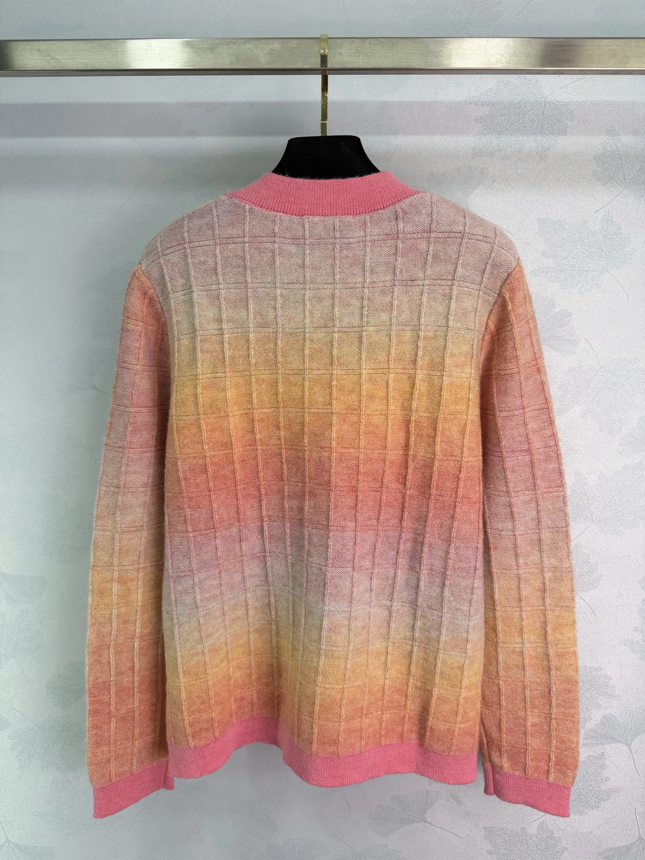 

High quality autumn and winter new double pocket V-neck knitted long sleeved cardigan SU225