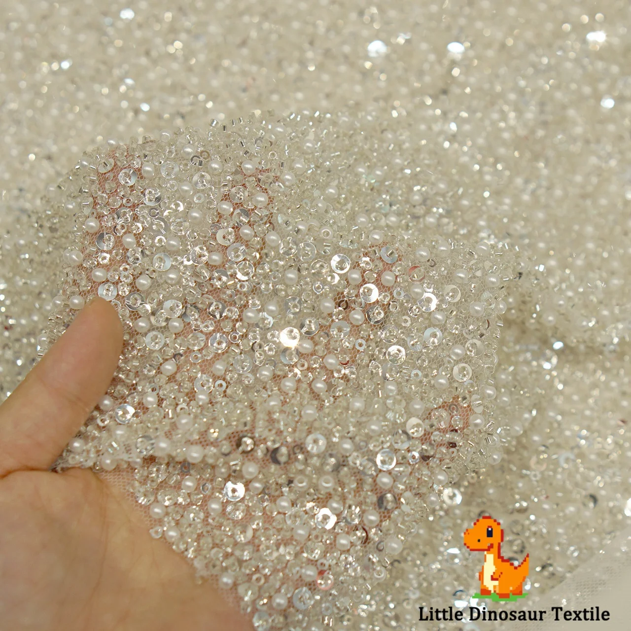 

Двойная тяжелая вышитая ткань с блестками и жемчугом в форме луны идеально подходит для высококачественных дизайнерских платьев своими руками, свадебных платьев