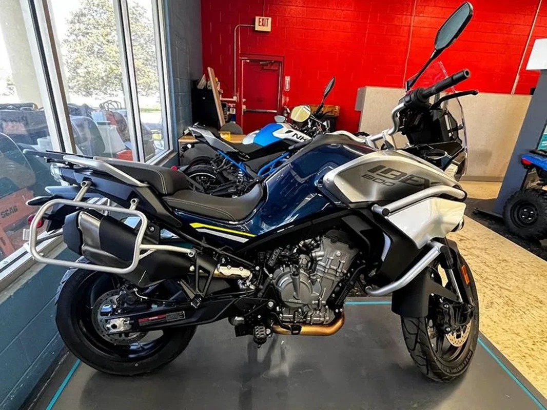 

Новый 2023 CFMOTO IBEX 800 Touring