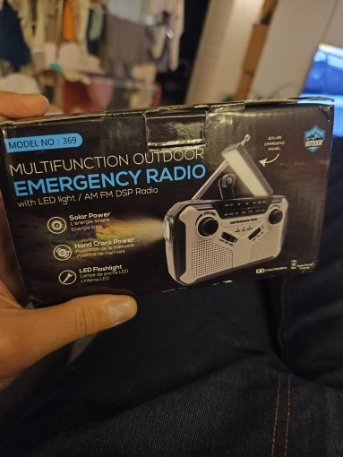 AM/FM Portable Solar Radio with Crank Dynamo Emergency Radio 4000 mAh Rechargeable Battery LED Torch SOS Alarm for Camping photo review