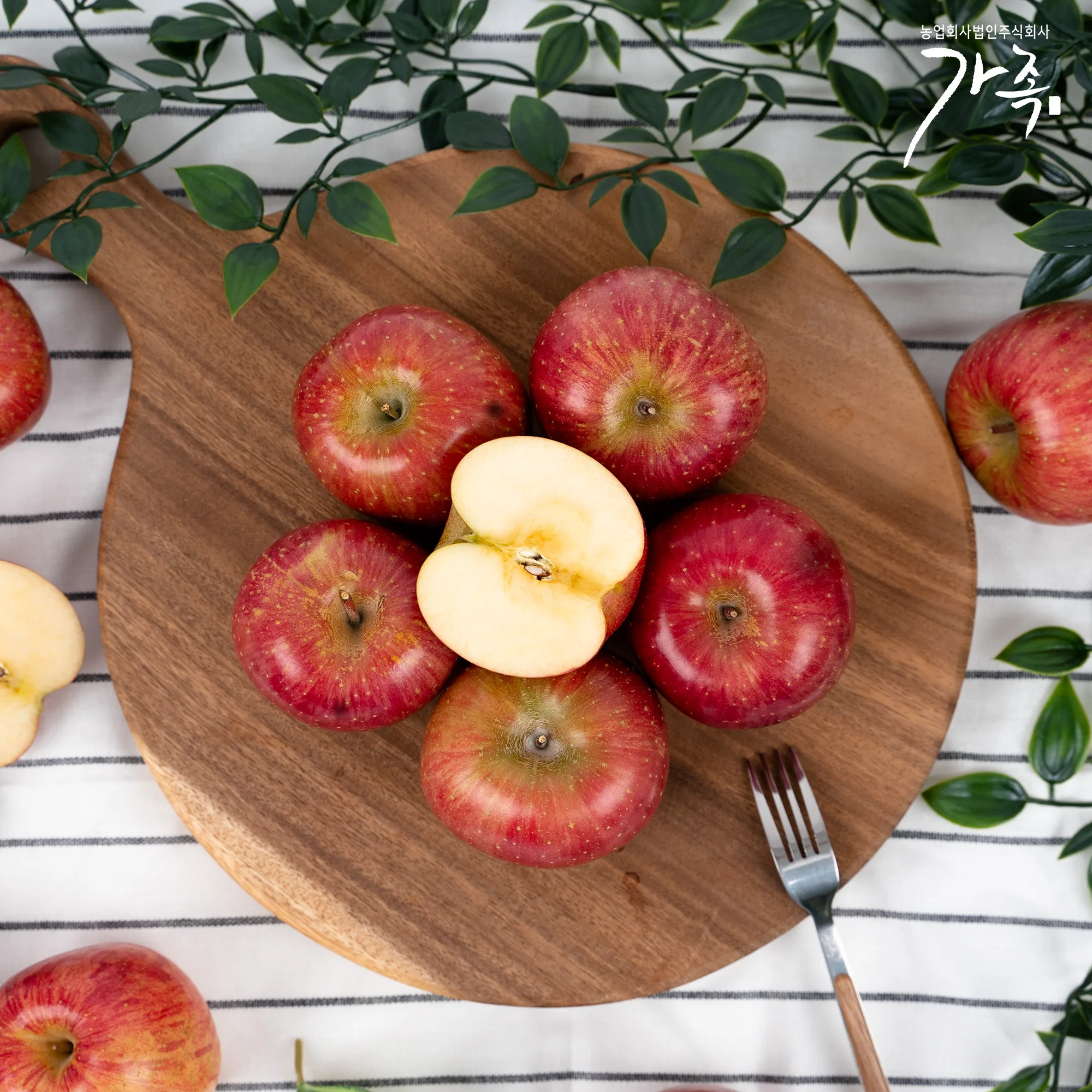 [Family] Small but delicious mini Apple 1.5kg(12 mouth in/box)