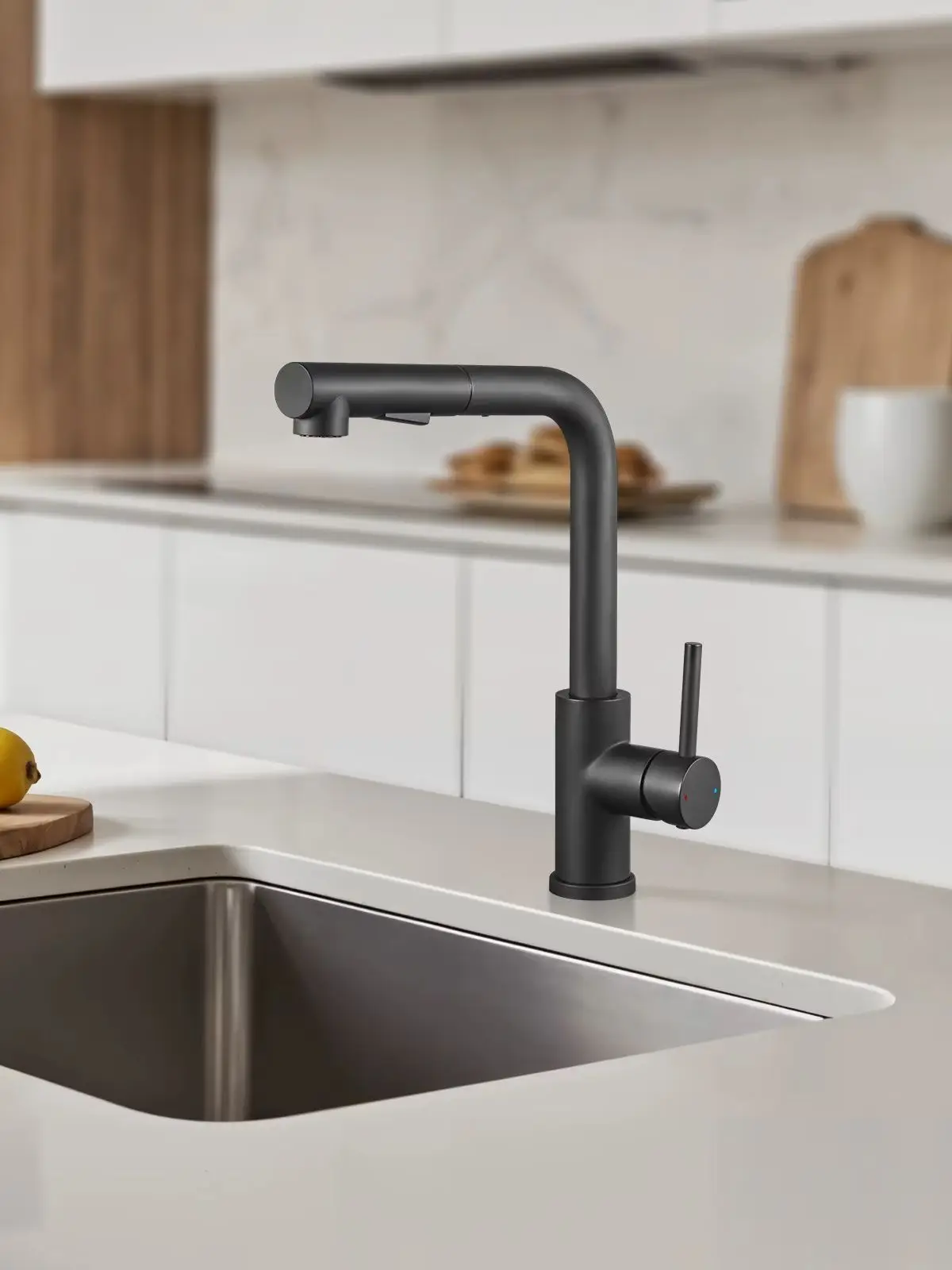 Schwarzer Küchenhahn mit Brausefunktion, Küchenmischer mit Ausziehbrause, 304 Edelstahl Küchenarmatur, 2-Strahl 360° °   Drehbarer Spülbecken-Wasserhahn