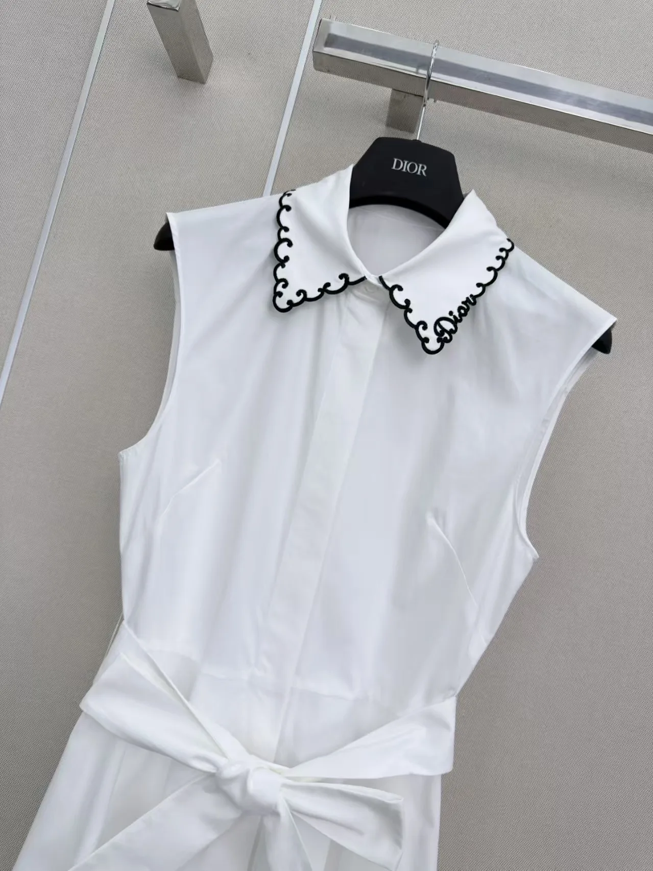Women New Fashion Summer Casual Brief White Shirt Collar Sleeveless Buttons Embroidered Holiday Daily Lace-up Waist Long Dress