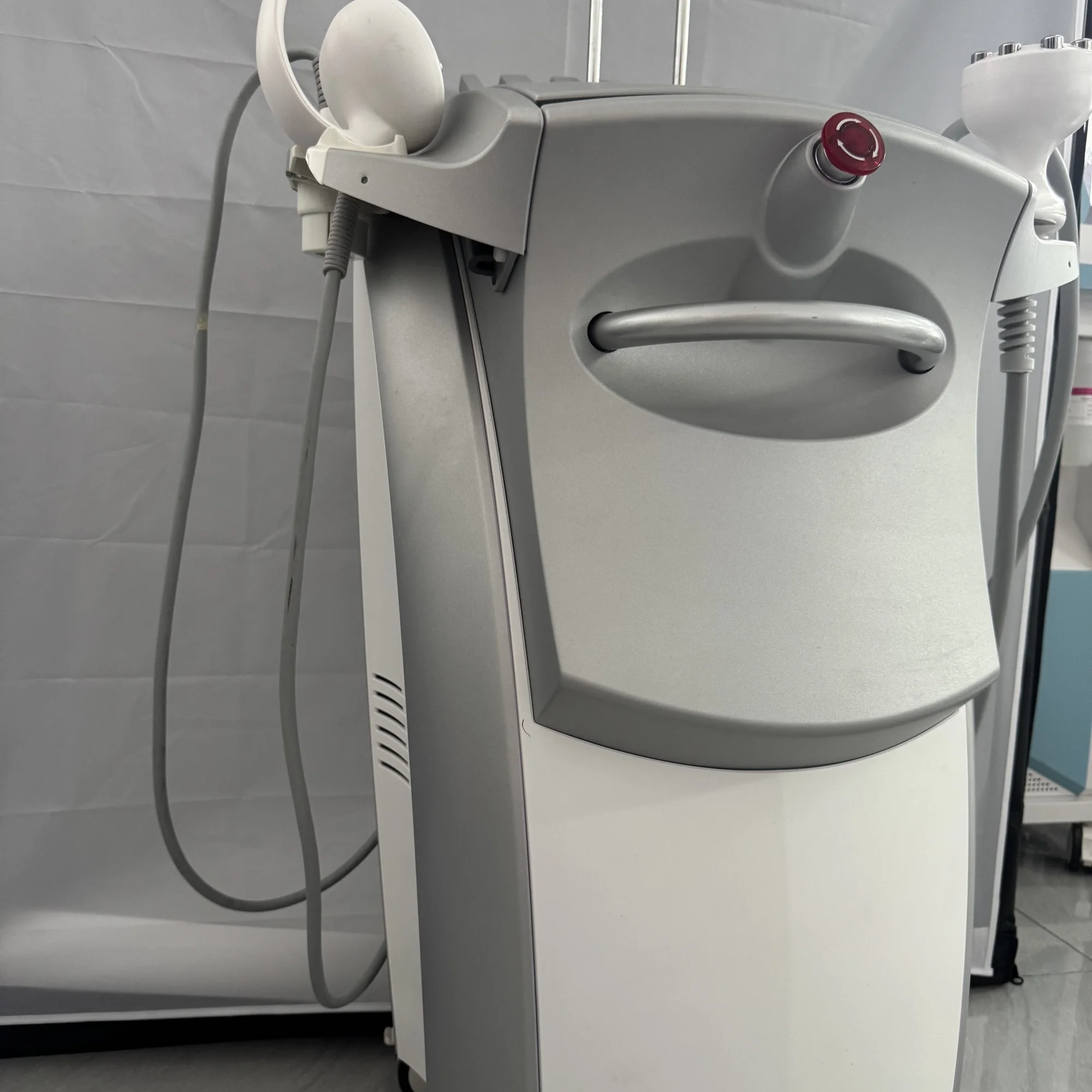 أحدث آلة تجميل متعددة الوظائف رائجة البيع - فراغ التخسيس شد الجلد رفع وإزالة الدهون، معدات سبا صالون المنزل