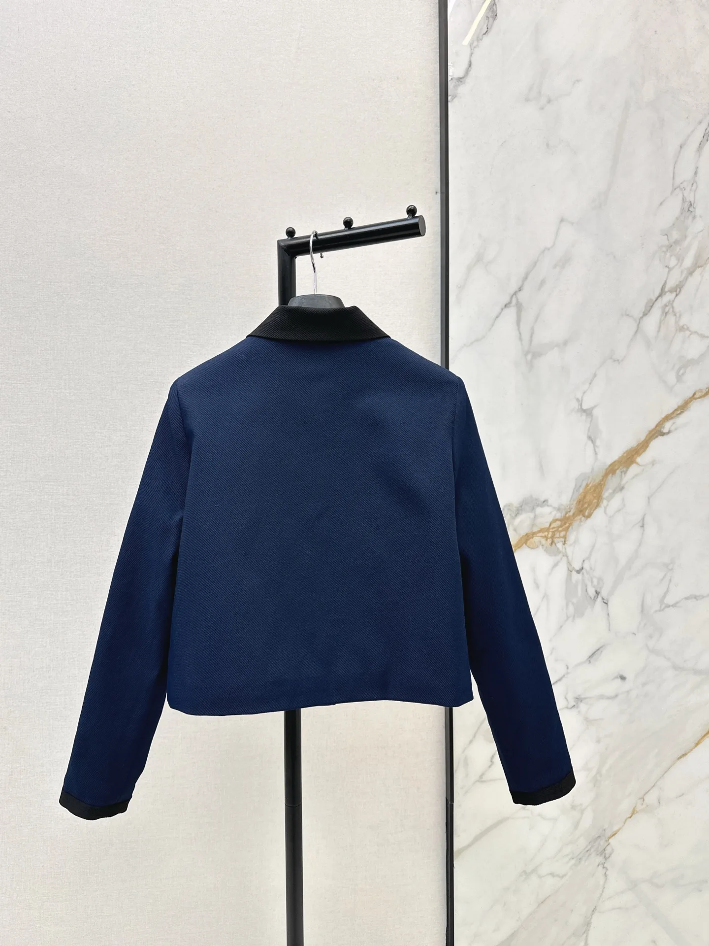 

High quality autumn and winter women's collar, cuffs, pockets, contrasting lapel, suit jacket LH255