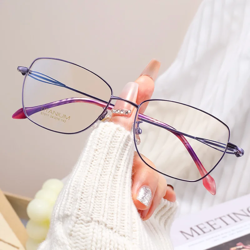 

New Fashion Ultra Light Pure Titanium Eyewear Women's Eyeglass Frame Business Optical Prescription Frames Luxury