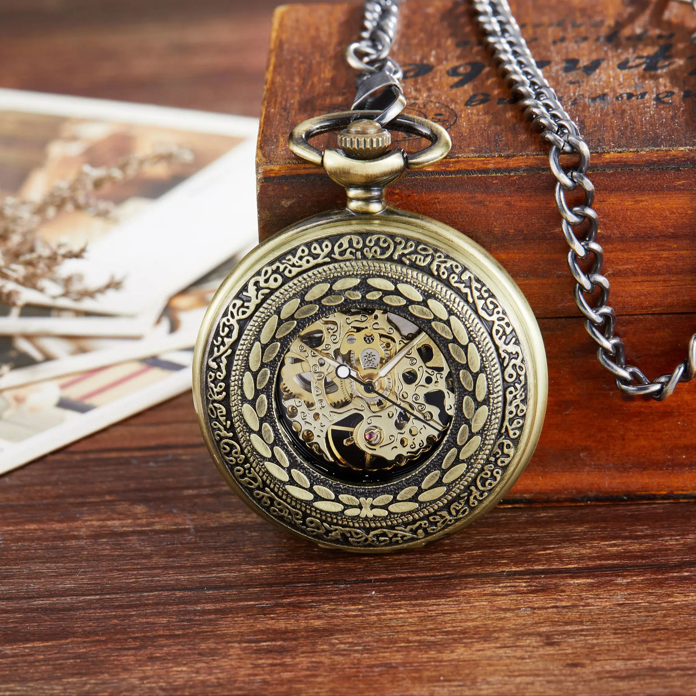 Vintage Retro Pocket Watch Mechanical Man Hand Wind Steampunk Necklace Fob Watch Chain Roman Numerals Lady Clock For Women Men