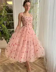 Tule Spaghettibandjes Strapless Prom Jurken Geplooid Korset Mouwloze Kersen Cocktailjurk A-Line Thee-Lengte Thuiskomst Jurk