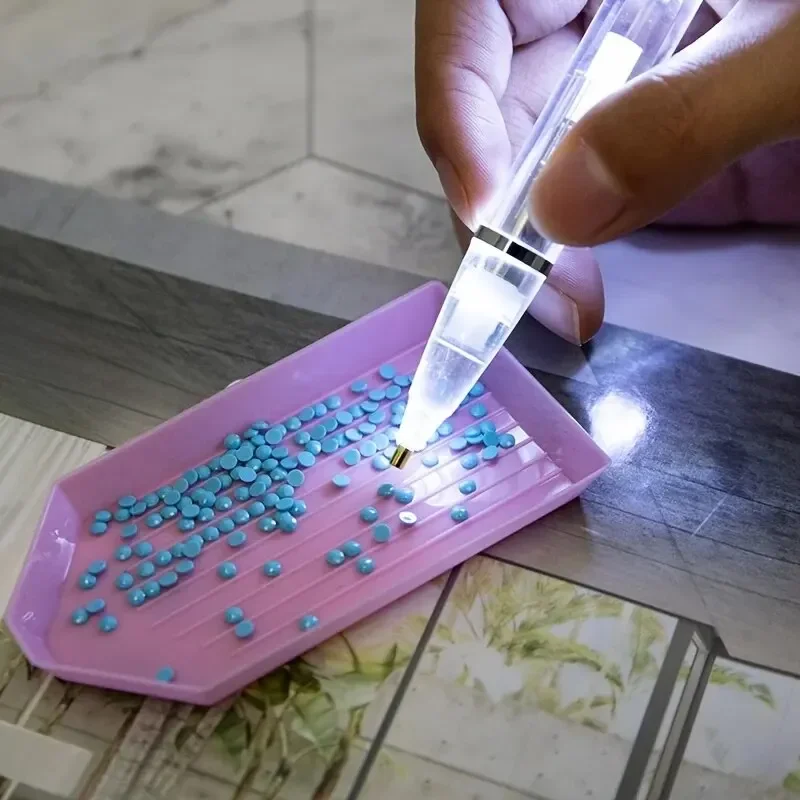 1szt Długopis z diodą LED Kamień DIY Diament Malowanie ściegiem krzyżykowym Nowy punkt Długopis Narzędzia Haft Mozaika Akcesoria Rozświetlają się w — zdjęcie 2