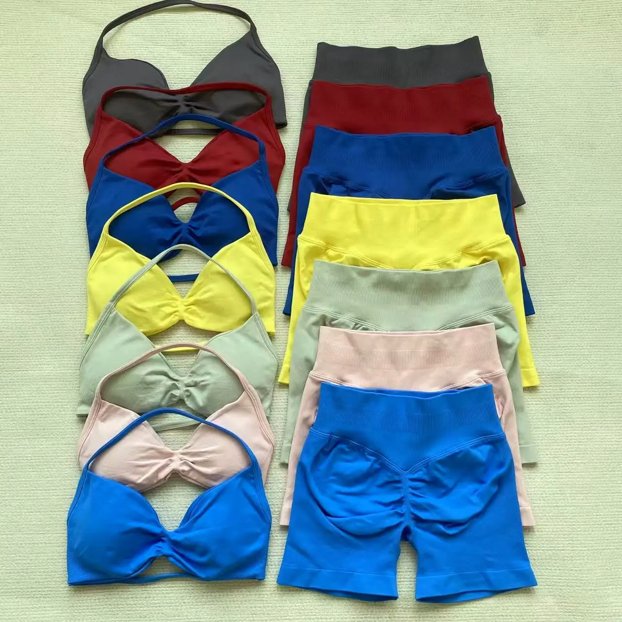 اليوغا الصالة الرياضية مجموعة 2 قطعة المرأة Strappy اليوغا الصدرية الأعلى تجريب Scrunch السراويل الرياضية البدلة اللياقة البدنية الملابس سلس اليوغا مجموعة