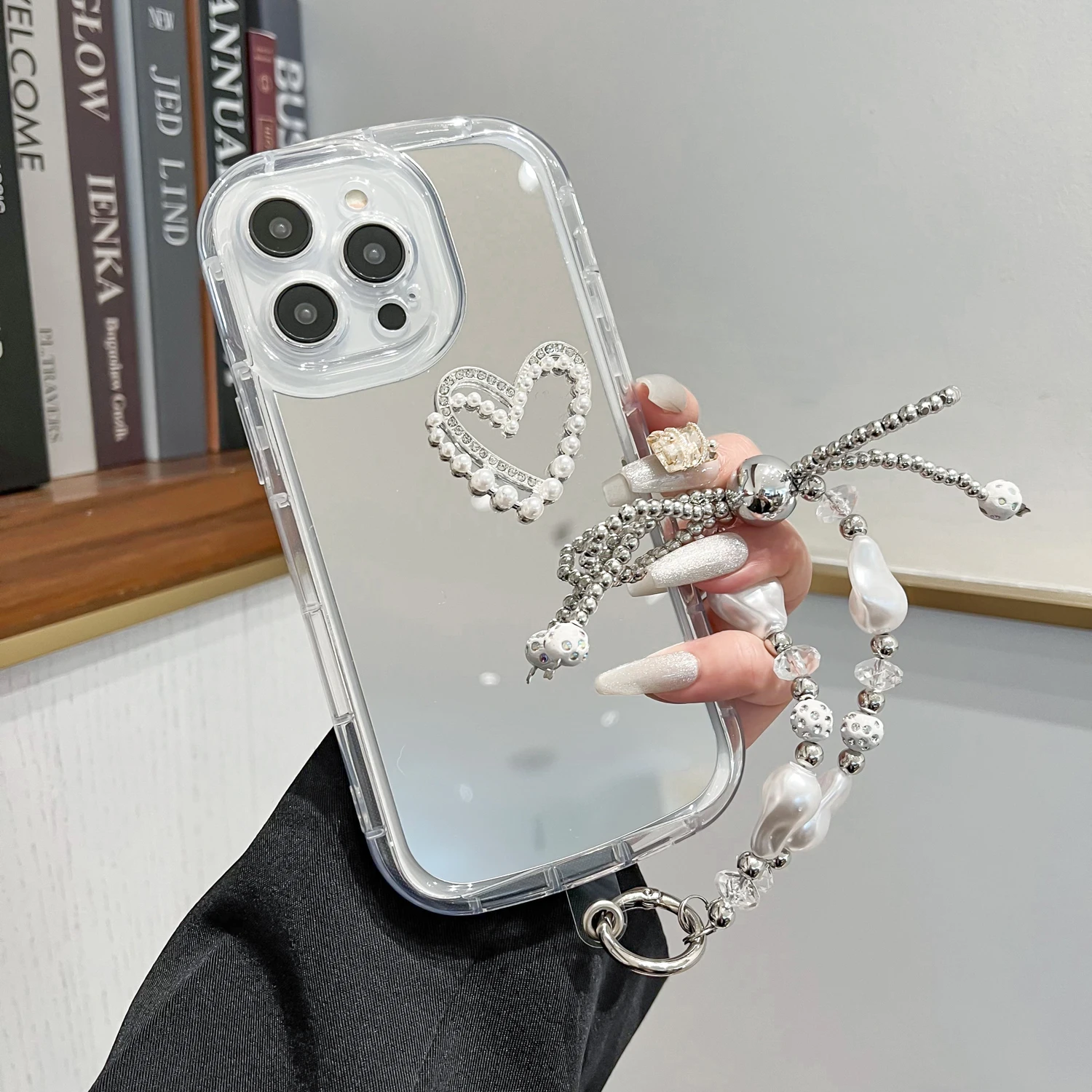 Pearl Heart With Chain Mirror Shell  For iPhone 15 14 13 12 11 Plus Mini Pro Max X XS XR 7 8 Cover