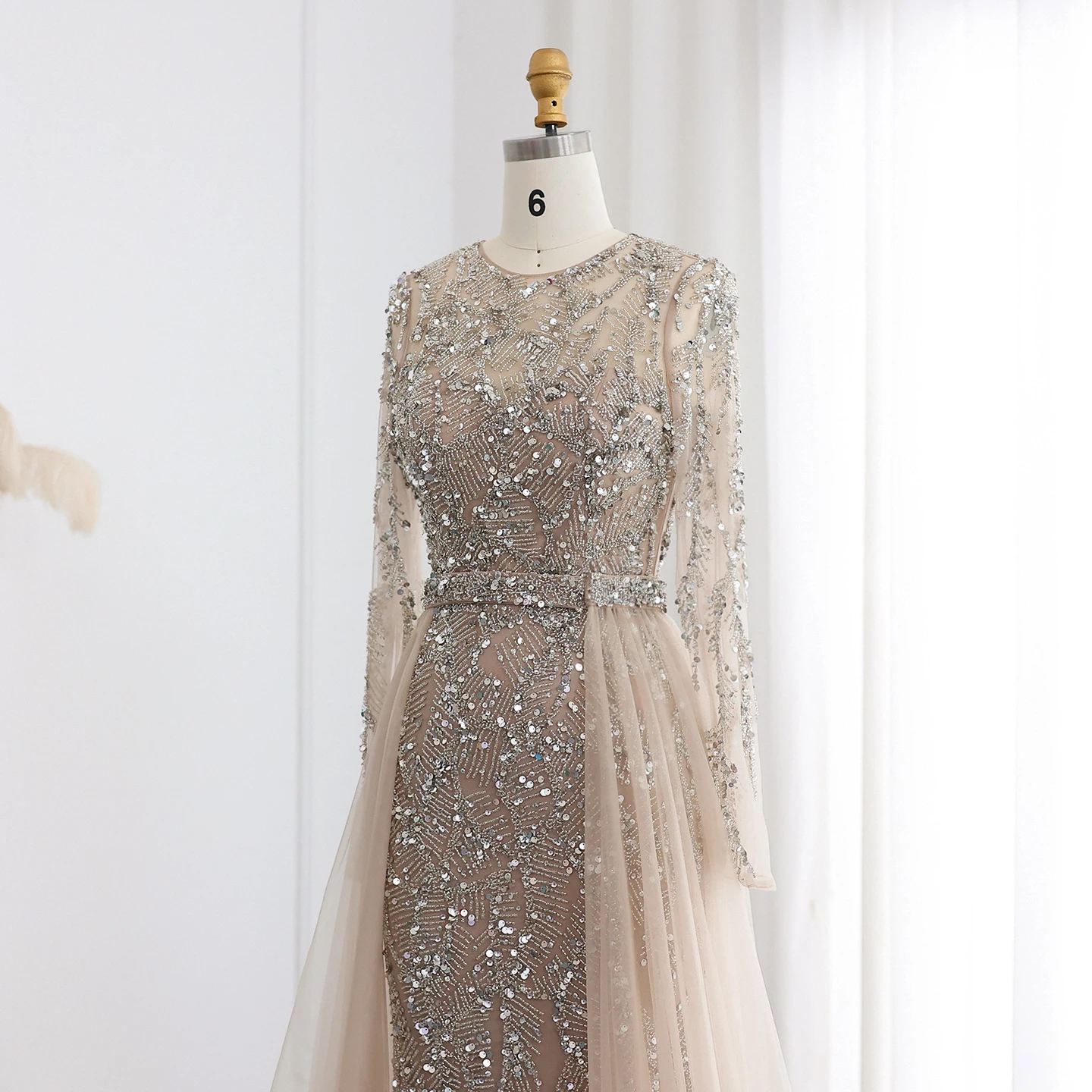 Sharon Said Luxuriöses Dubai Tüll Türkis Nude Meerjungfrauen-Abendkleid mit Überrock Arabisches Hochzeits-Formal-Partykleid SS183 Maßanfertigung – Detail 9