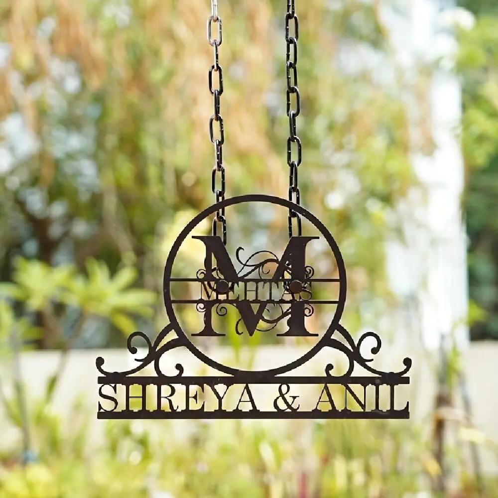 Custom Metal Art Surname Plaque, Elegant Outdoor/Gate/Home/Farm Decoration for Anniversaries/Housewarmings/Weddings Presents