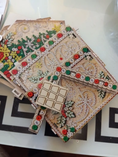 Diamond Painting Kit, Wooden Christmas House, DIY Gingerbread House, 3D Assembled Craft, Christmas Home Decor, Santa Snowman Dee photo review