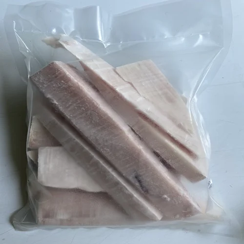 وعاء أخضر ساشيمي مجمد من التونة ، 1: 2