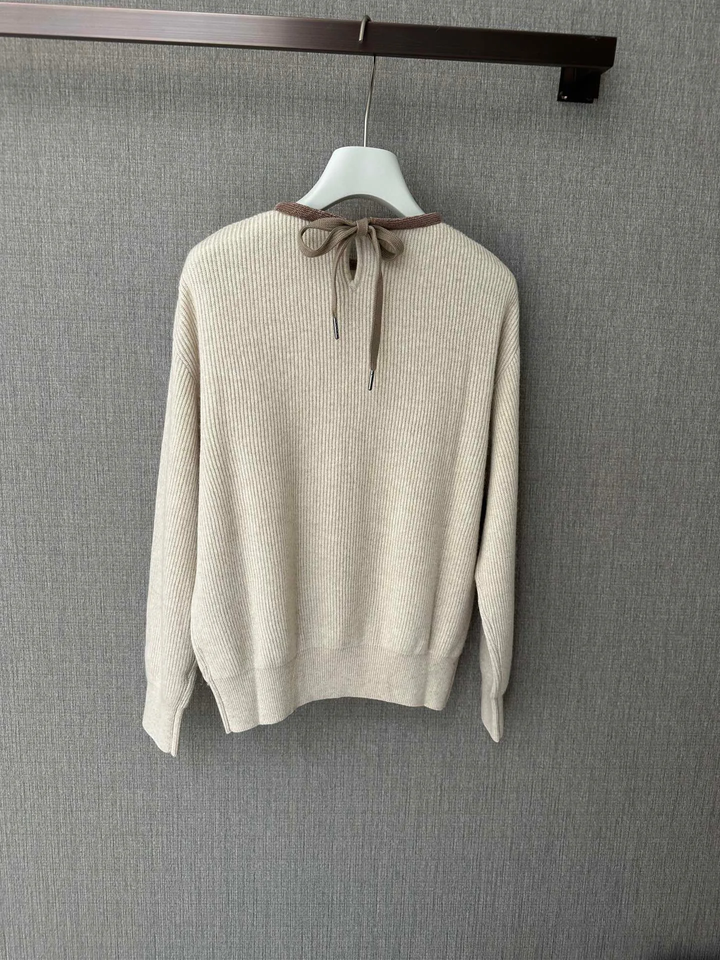 Exquisite beads trim o neck casual cashmere sweater