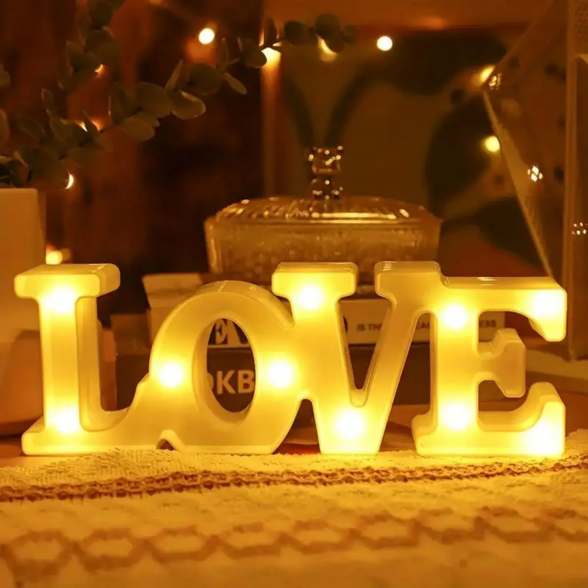 1pc LED Decorative Letter LOVE Wedding Birthday Decoration Light, Valentine\'s Day Festival Decoration Modeling Lamp