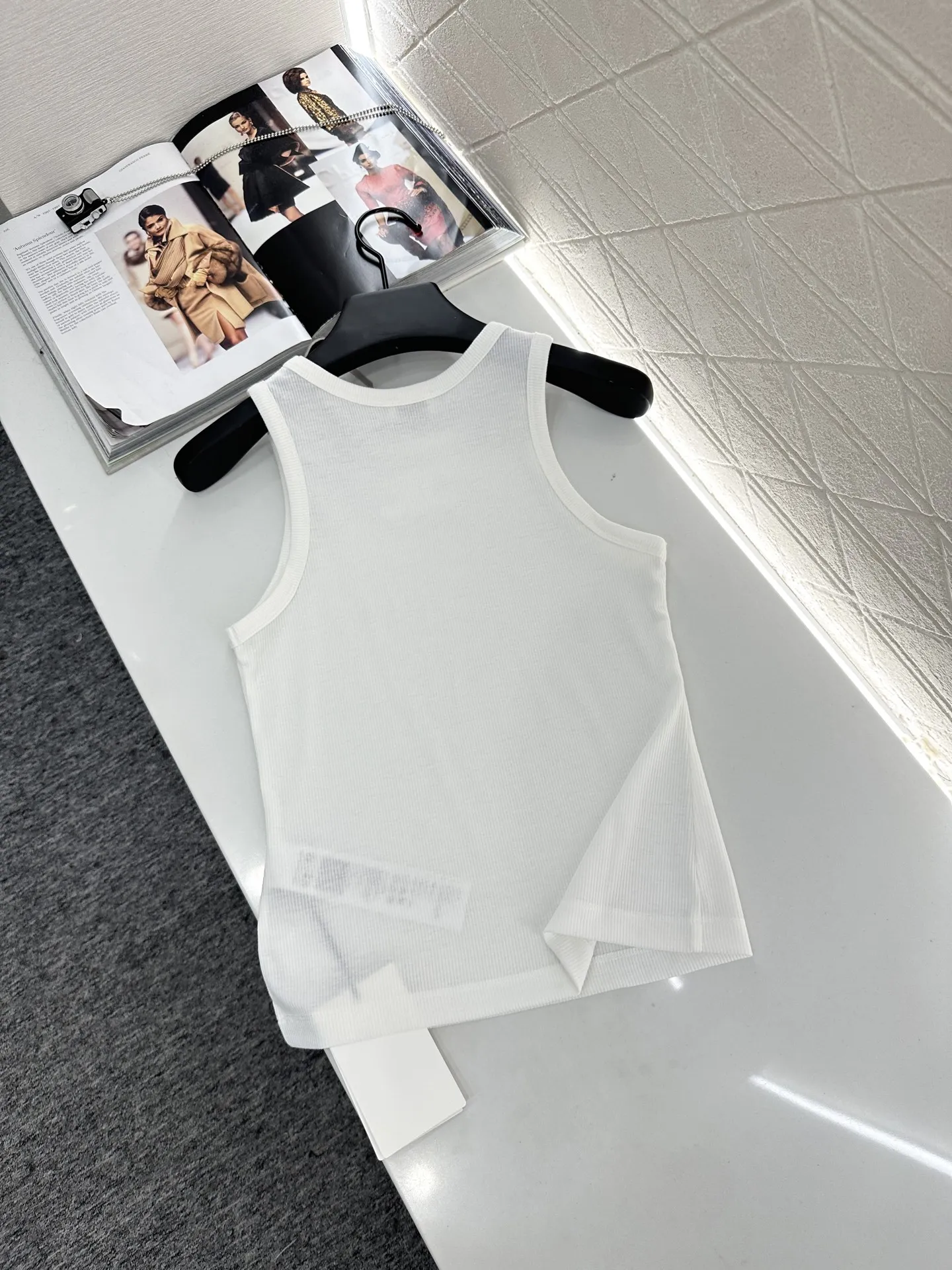 

Summer New Style Women's Round-neck Slim-Fitting Knitted Backless Top, Simple And Comfortable