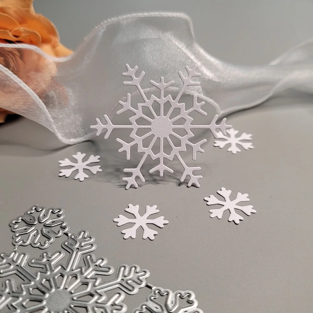 Płatki śniegu Metalowe matryce do wycinania Scrapbook Embossing Snowflake Die Cuts Album DIY Craft Cutting Die Snowflakes Dies