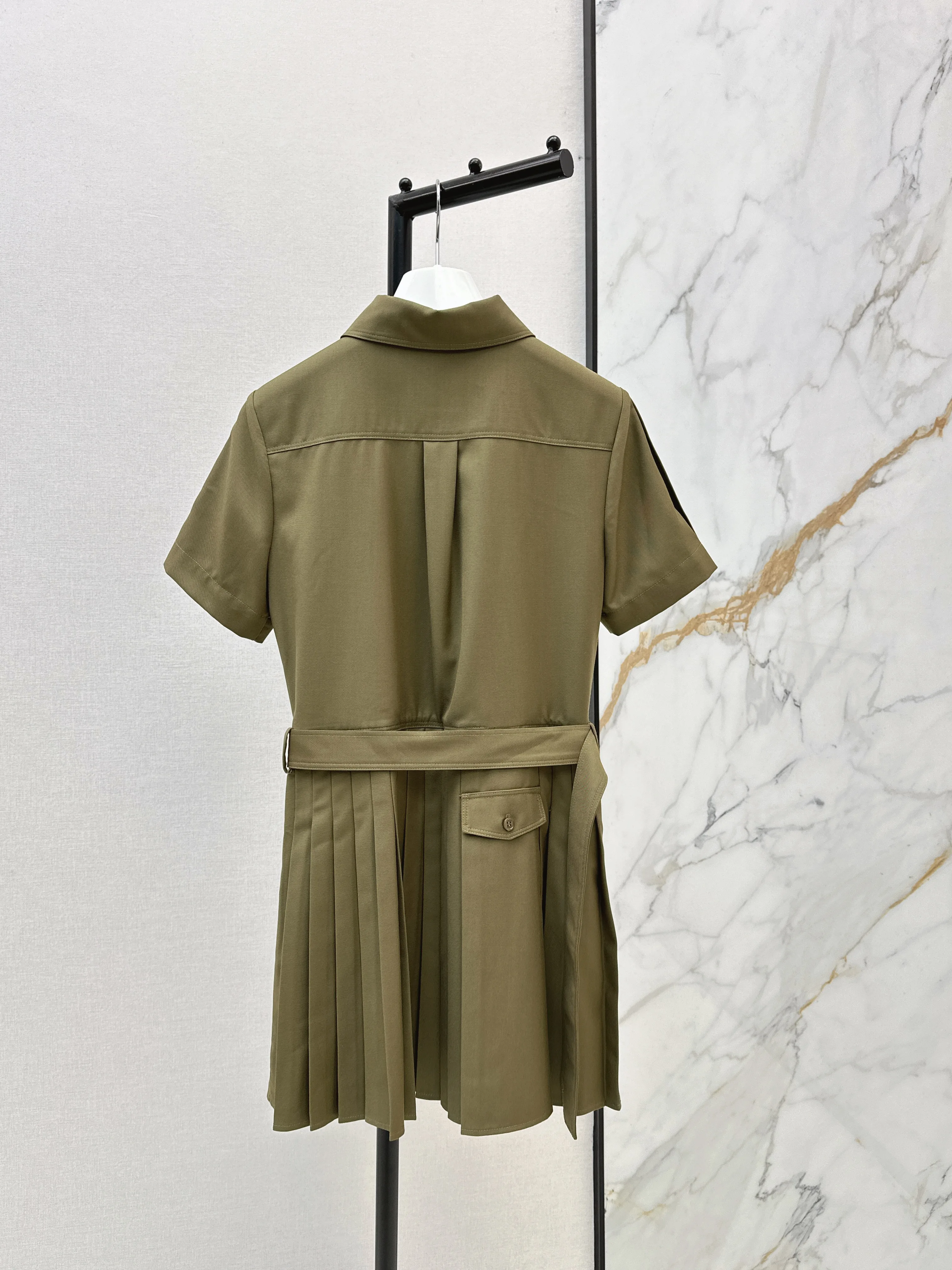 

2026 Early Spring Designer Dress Ruffled sleeves with Belt velvet Mid-Length A-line Button Slimming Half-Sleeved