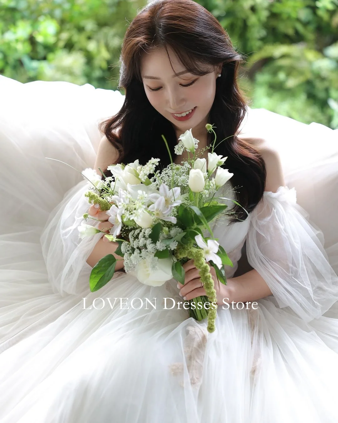 

Loveon Strapless Elegant Wedding Dresses Backless 프롬드레스 Princess Tulle Lace-up Korea Pretty Ivory Bride Gowns Party Women Bride