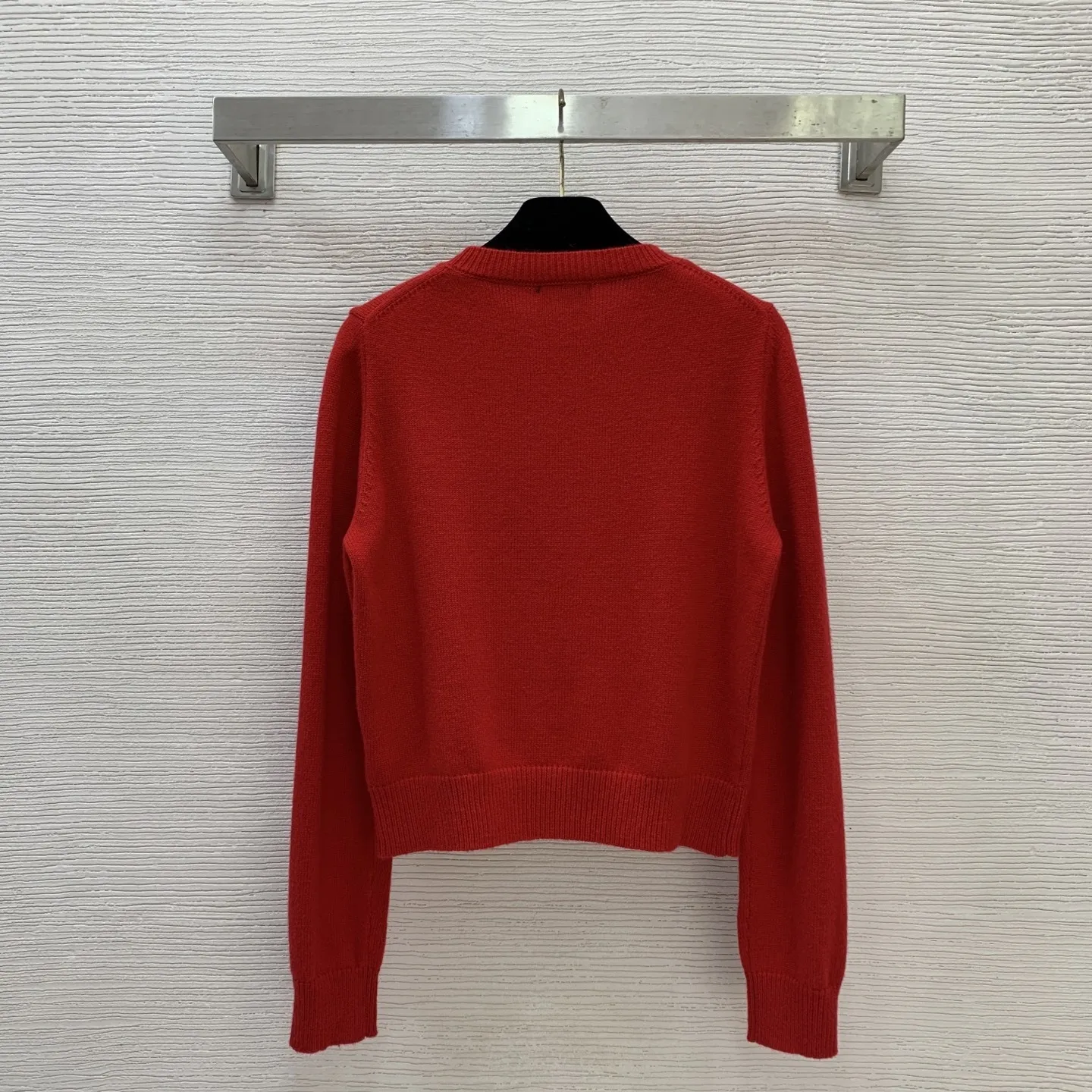 Pull en tricot gris à col rond pour femme - Haut court à manches longues et coupe ajustée à motif de lettres