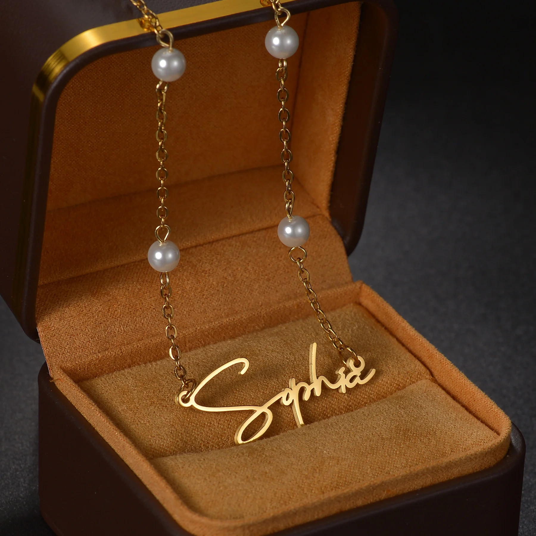 

Индивидуальное ожерелье с подвеской в виде короны, звезды и сердца из нержавеющей стали, персонализированное с 2 именами, белая цепочка с бусинами для женщин, парное украшение, подарок