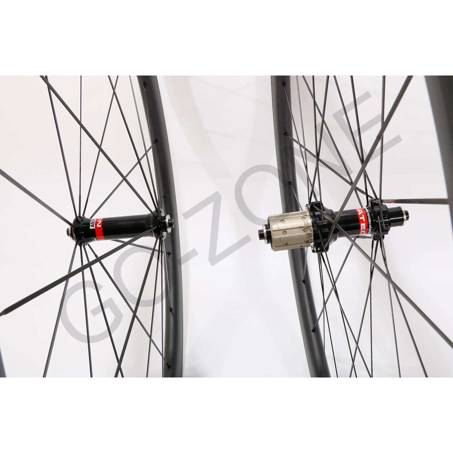 Super Light 700c Carbon Wheelset Clincher Tubeless Rim Brake Straight Pull Novatec 511 522 Sapim Carbon Road Rim Brake Wheels