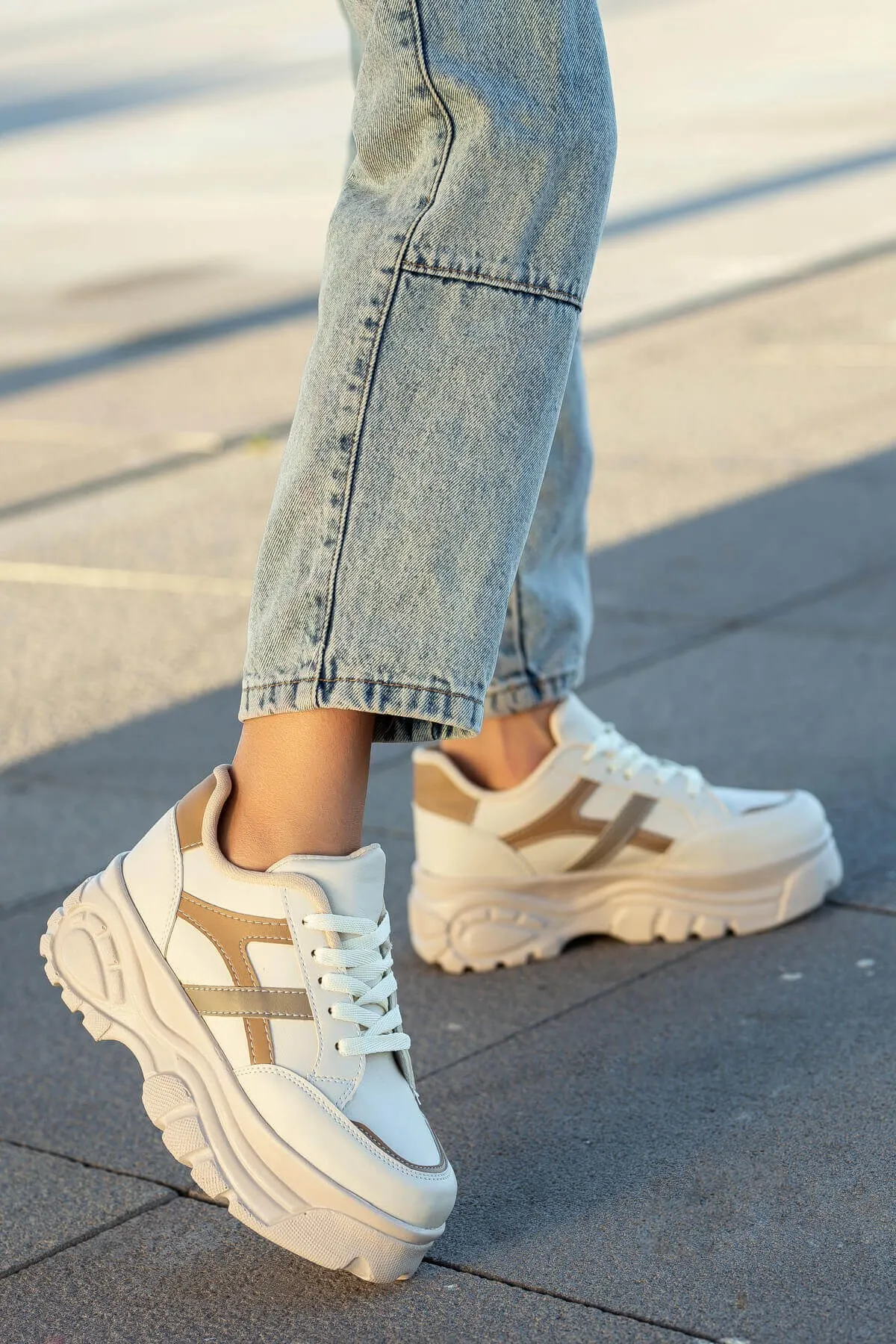 

Lace-Up Women's Sneakers High-Heeled Women's Shoes