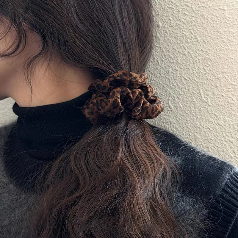 Girls Retro Fabric Leopard Print Scrunchie Hair Tie Fashion Ponytail Elastic Band Daily Versatile Hair Accessories For Women