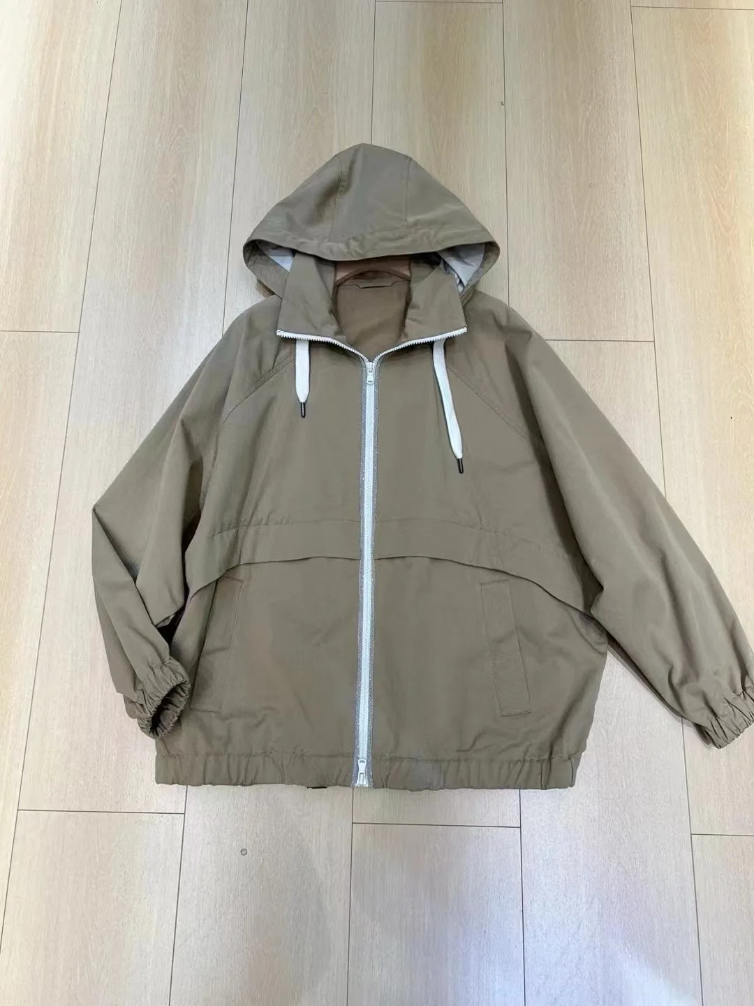 

Mid-season casual women's hooded cotton windbreaker