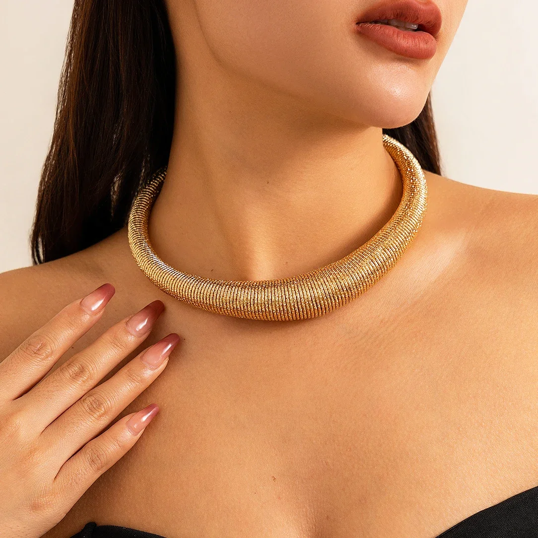 Ingemark przesadzone Heavy Metal Chunky Torques Choker naszyjnik dla kobiet Trend Vintage gruby łańcuszek biżuteria Grunge Steampunk mężczyźni — zdjęcie 2
