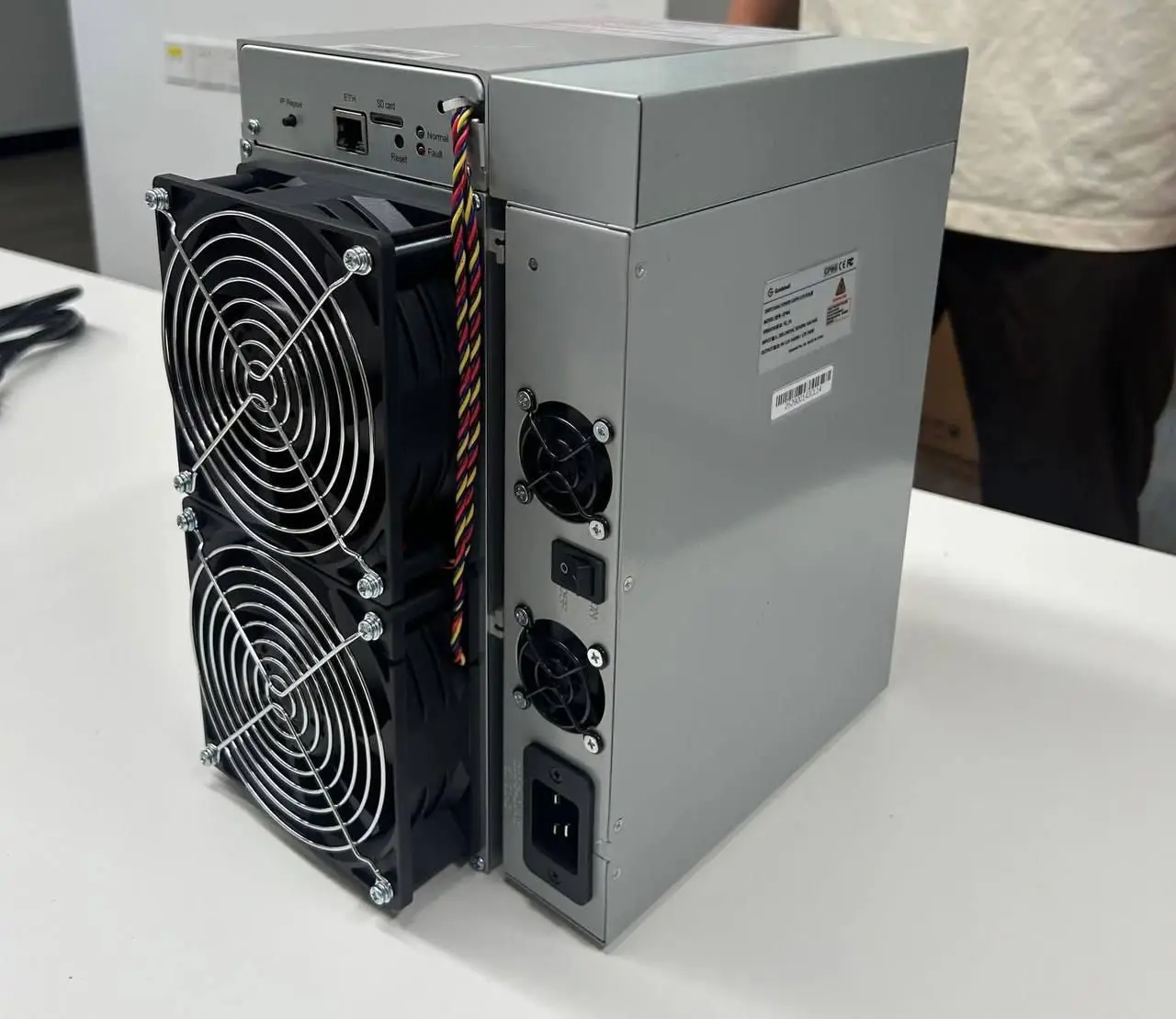 

ICERIVER AE3 600MH/S 1000W Mining ALEO Coin Asic Miner Aleo AE3 ZkSNARK Asic Miner Asic Miner Machine Mining