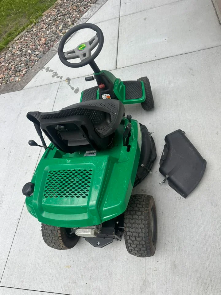 أداة جزازة العشب لركوب آكل الأعشاب: 960260001 مسار سطح القطع 30 بوصة 344cc 10.5 HP Briggs & Stratton محرك خلفي يعمل بالغاز #1