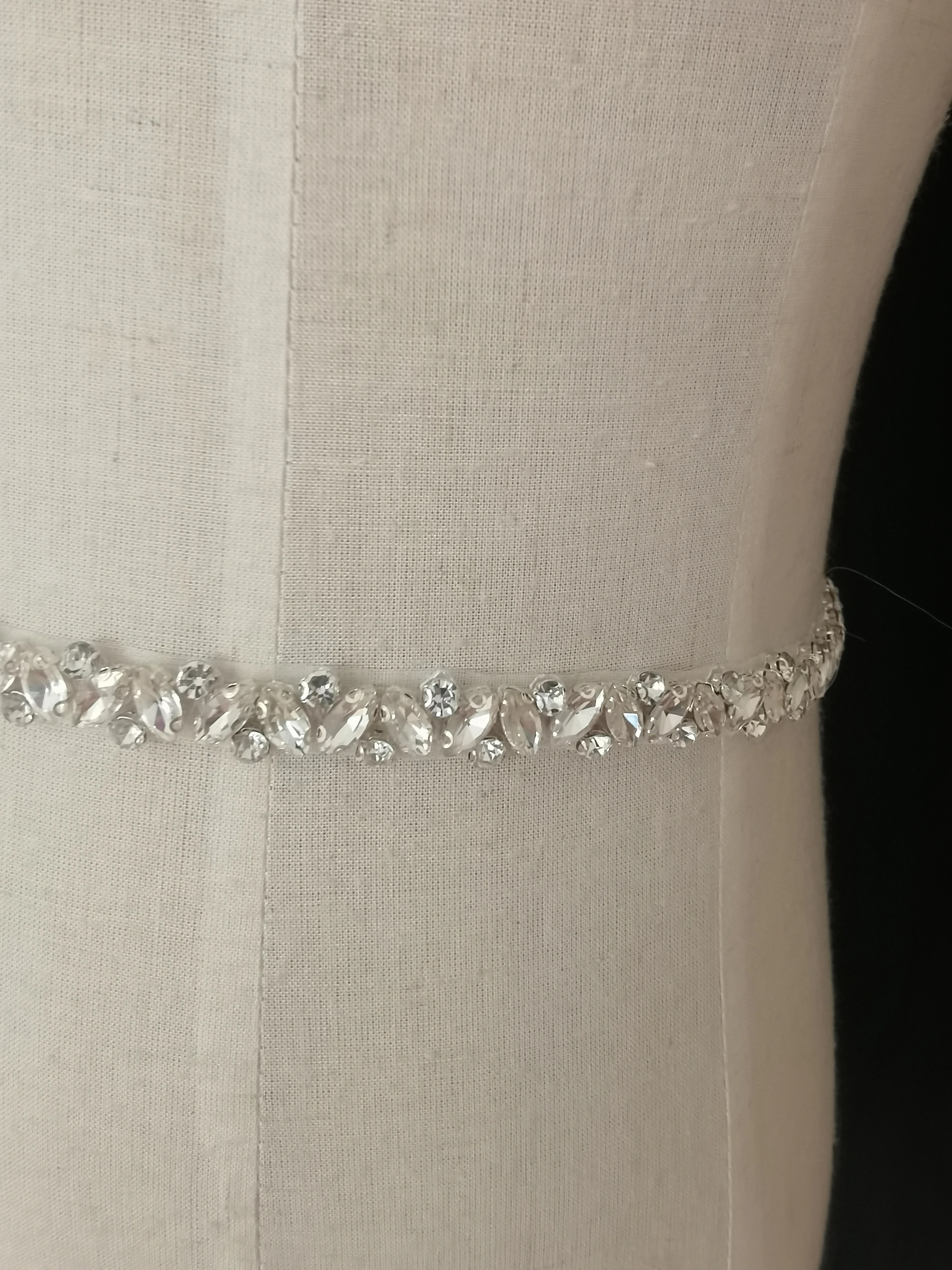 1 Yard Silver Deluxe Rhinestone Sash Belt Crystal Trim For Wedding Belt, Bridal Sash, Wedding Gown Straps ,Bridesmaids Belt