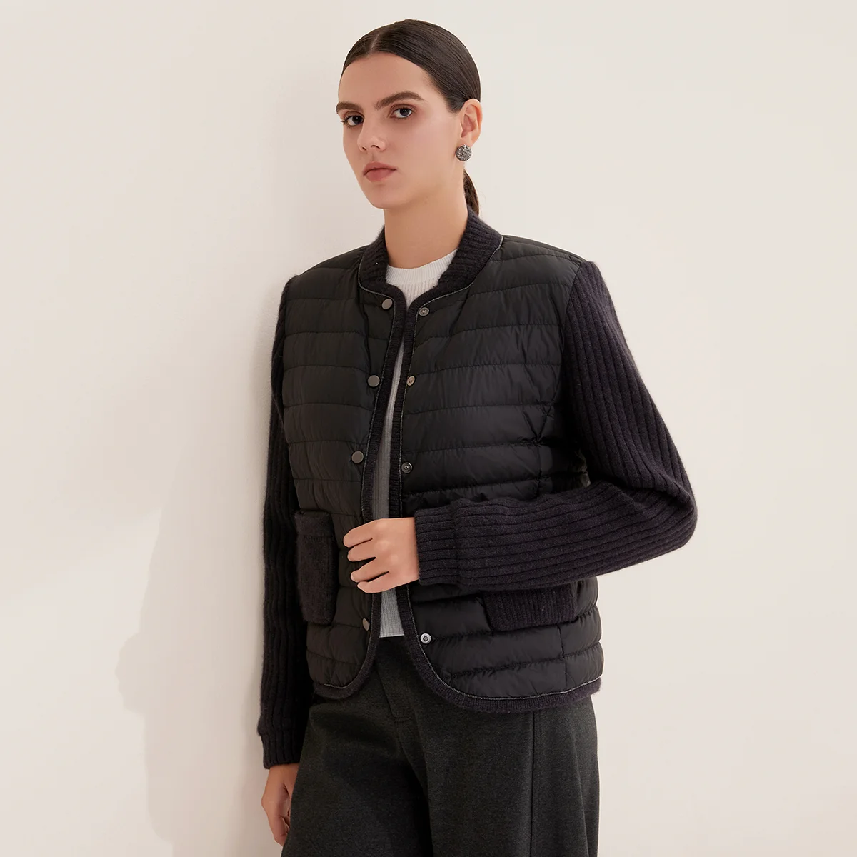 BY3521202 Premium-Stepp-Daunenjacke für Damen, Gänsedaunen, 7 Gauge, 100 % reiner Kaschmir-Strickärmel