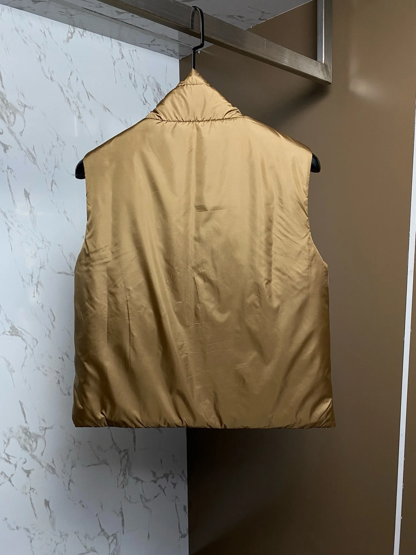 Damska kamizelka z kapturem, wypełniona 90% białym puchem kaczym, codzienna kurtka bez rękawów, prosty, jednolity kolor, modna, jesienno-zimowa, top 2025