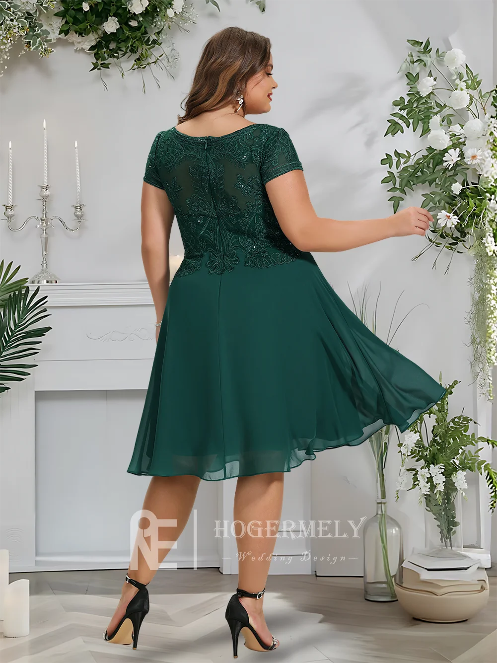 エレガントなダークグリーンのカクテルドレス女性のための 2025 A ラインスクープレースシフォンウエディングドレス膝丈のウェディングパーティーゲストドレス