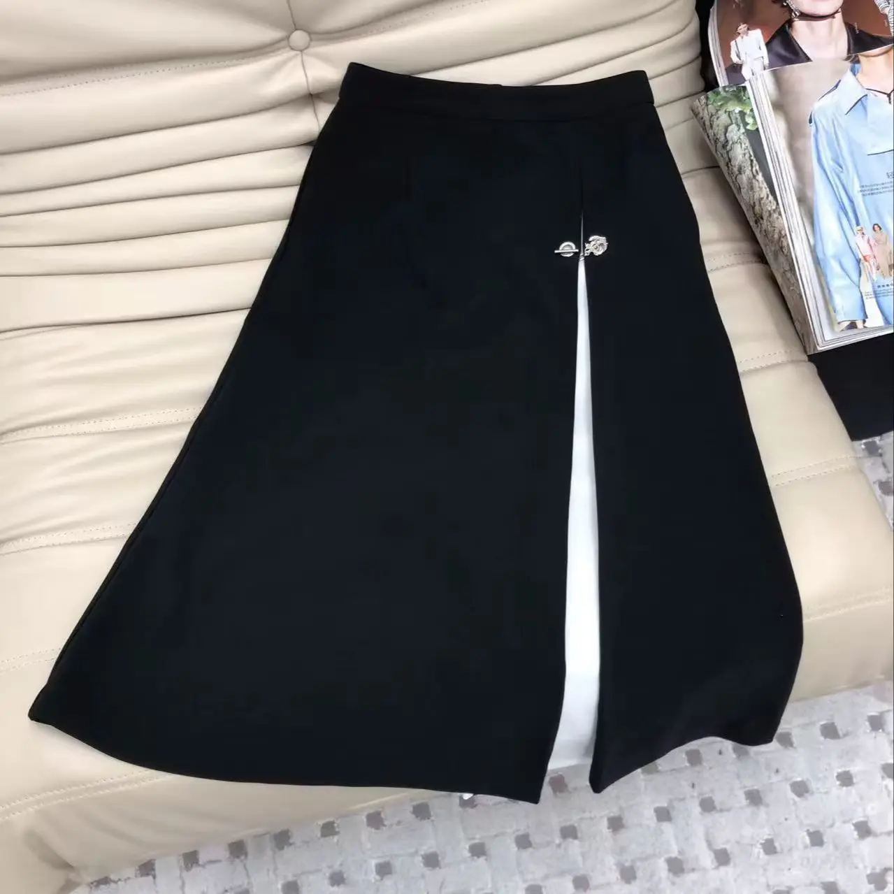 

Elegant high-waist color block design skirt