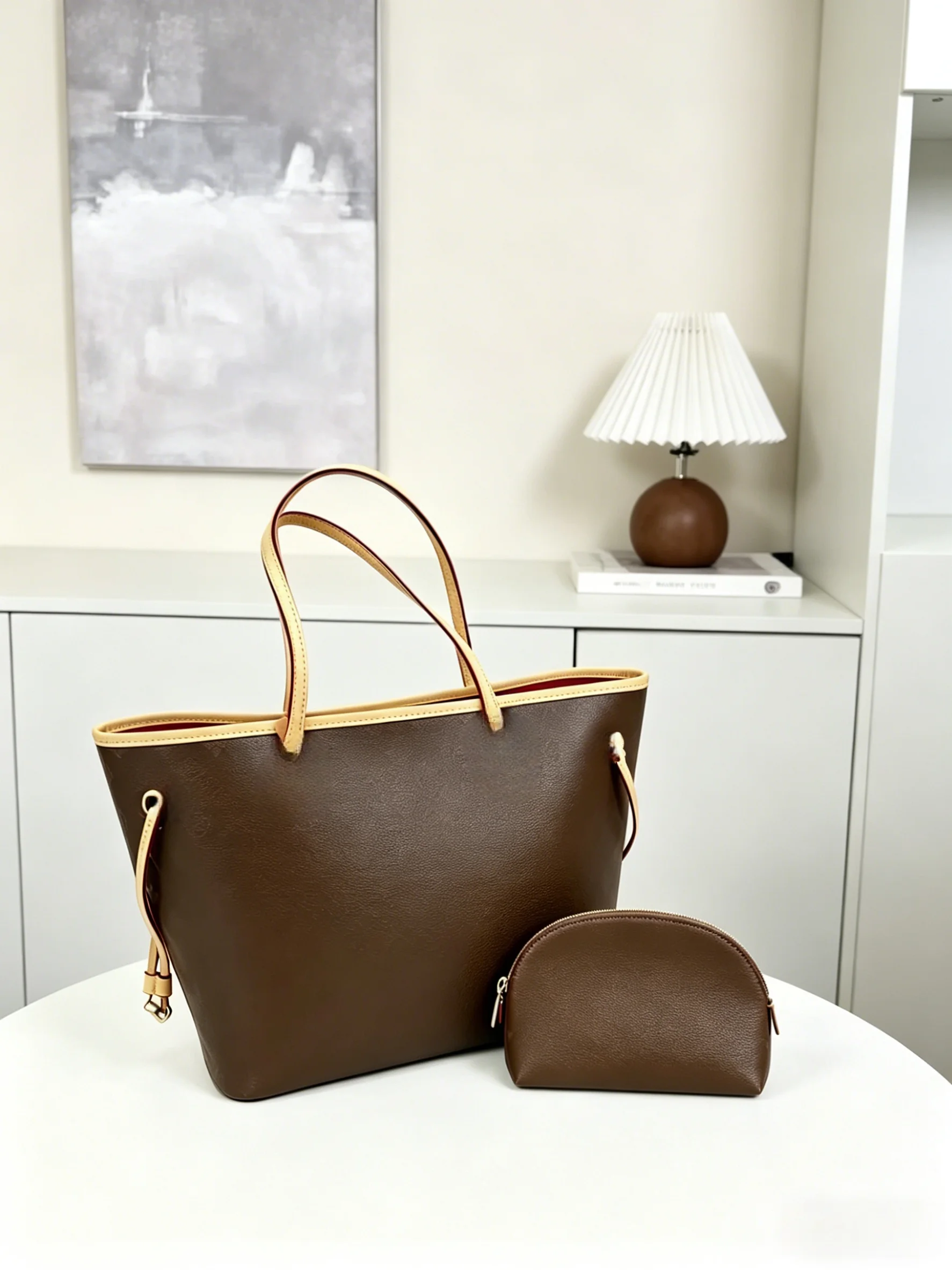 

Женская сумка-тоут большой вместимости, сумка на одно плечо с кошельком для монет. Размер: 32*28 см.