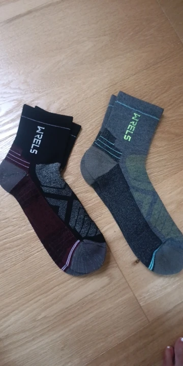 WRELS 1/2/3pairs Merino Wool Socks Thermal Warm Winter High Elastic Thick Hiking Socks Moisture Absorption Wool Sports Socks photo review
