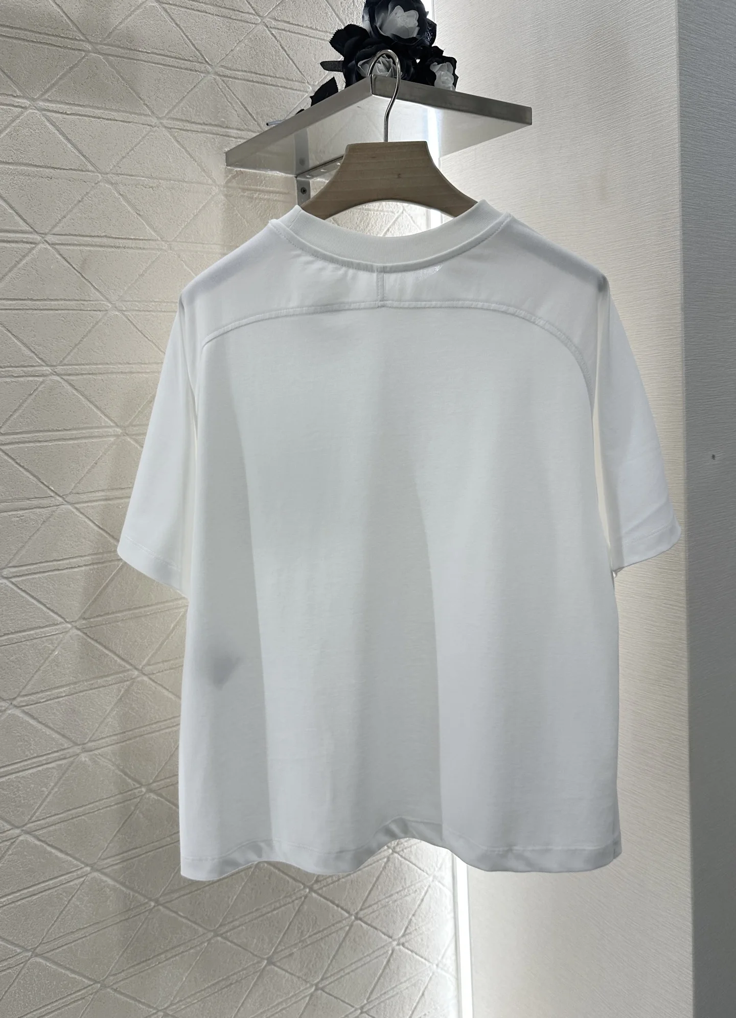 

Simple round neck T-shirt for women's summer top