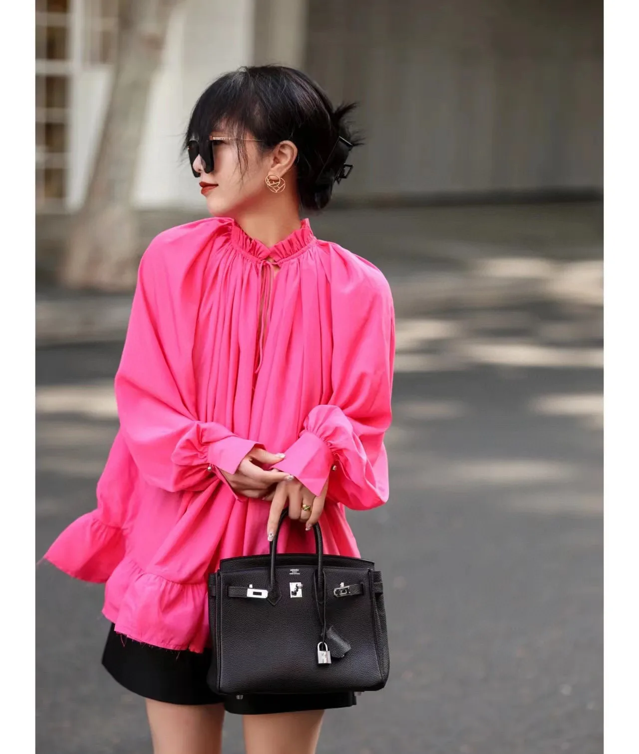 

Elegant chiffon loose fit lantern sleeve blouse