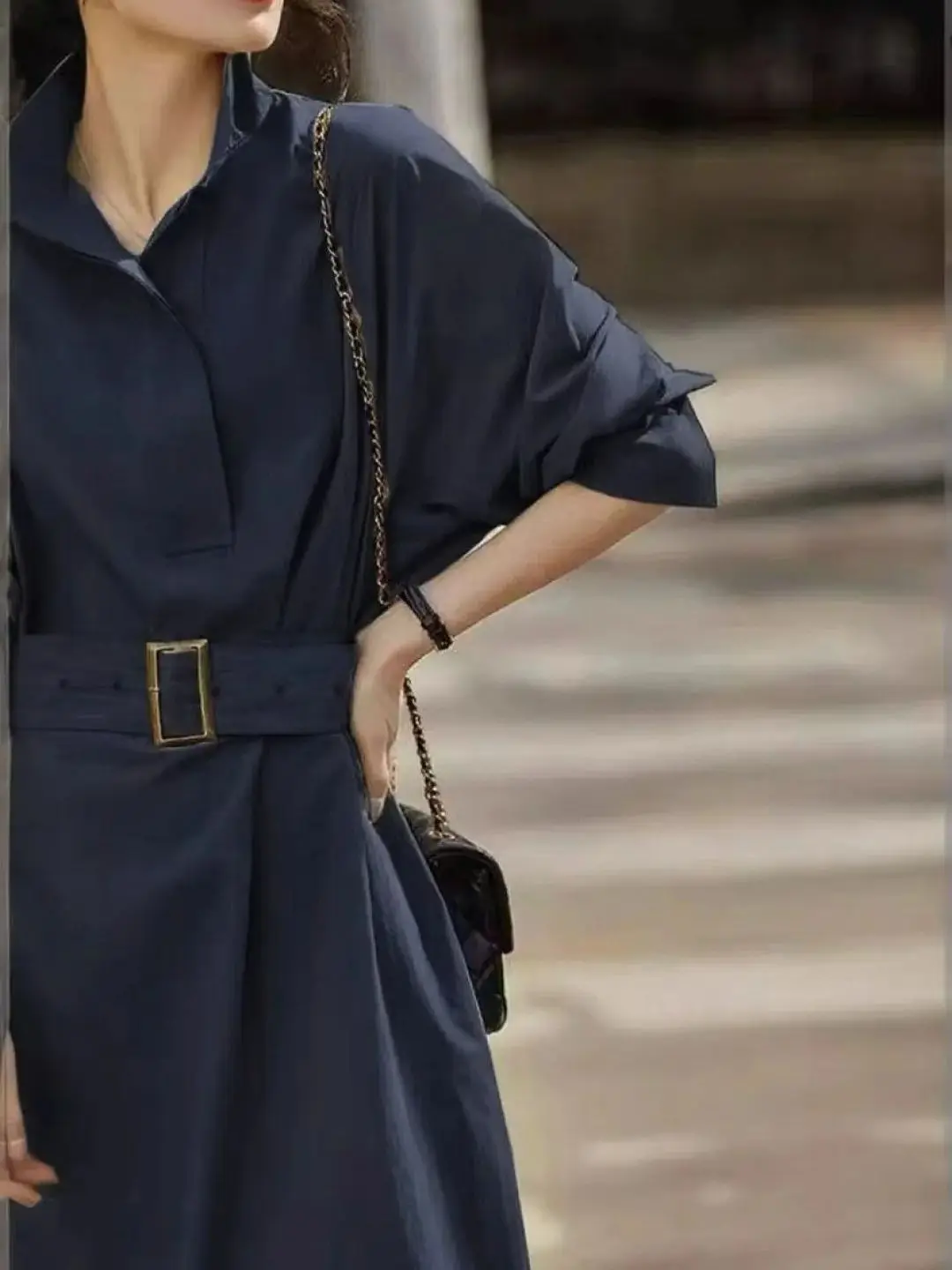 เดรสผ้าลินินผสมคอตตอนทรงเทรนช์คลาสสิก ดีไซน์หรูหรา พร้อมเข็มขัด