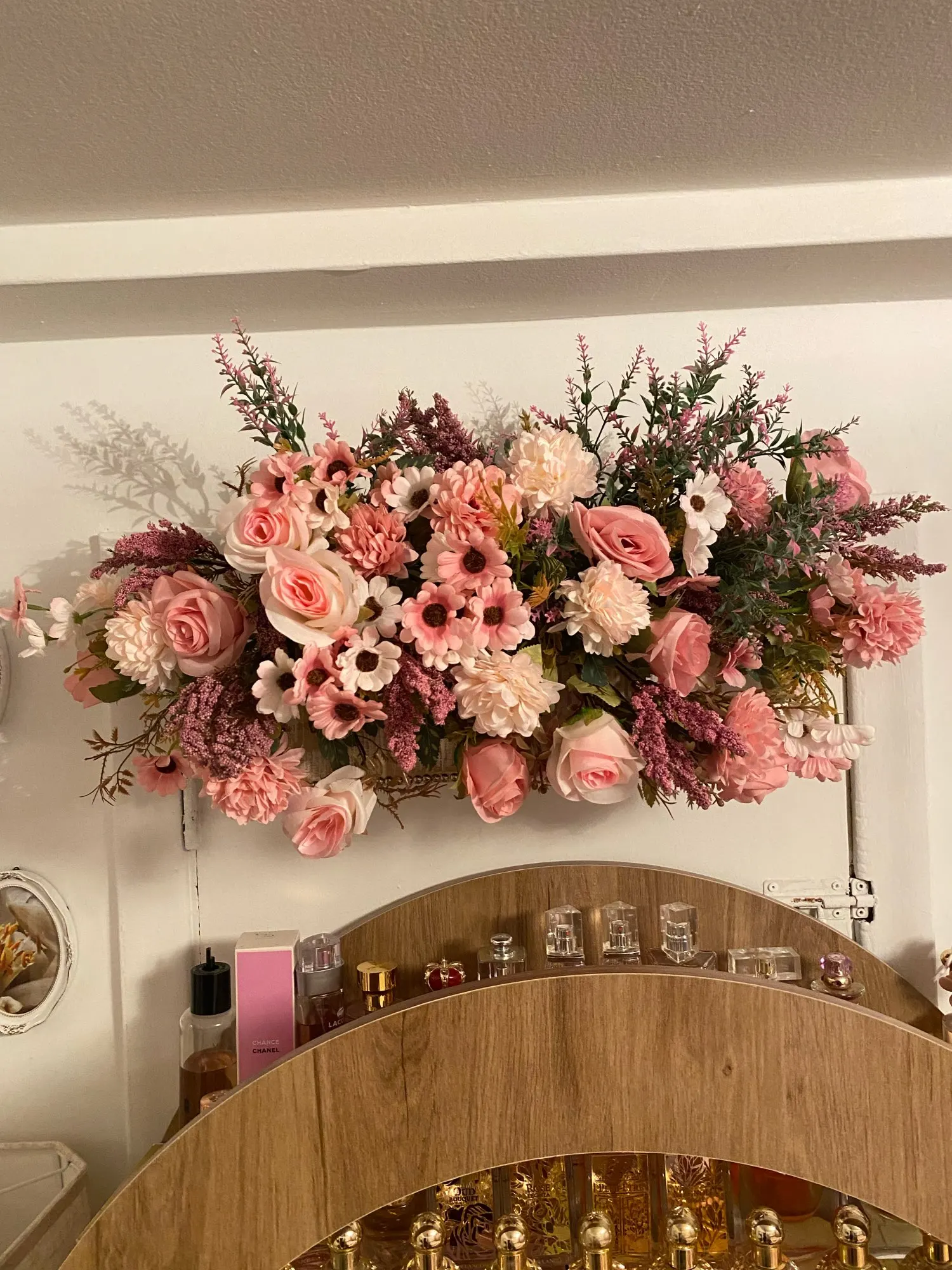 7-Forked Artificial Rose Hydrangea Handheld Flower Fillet Rose Dried Flower Silk Flower Daisy Wedding Decoration Flower Bouquet photo review